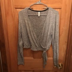 Grey cropped long sleeve